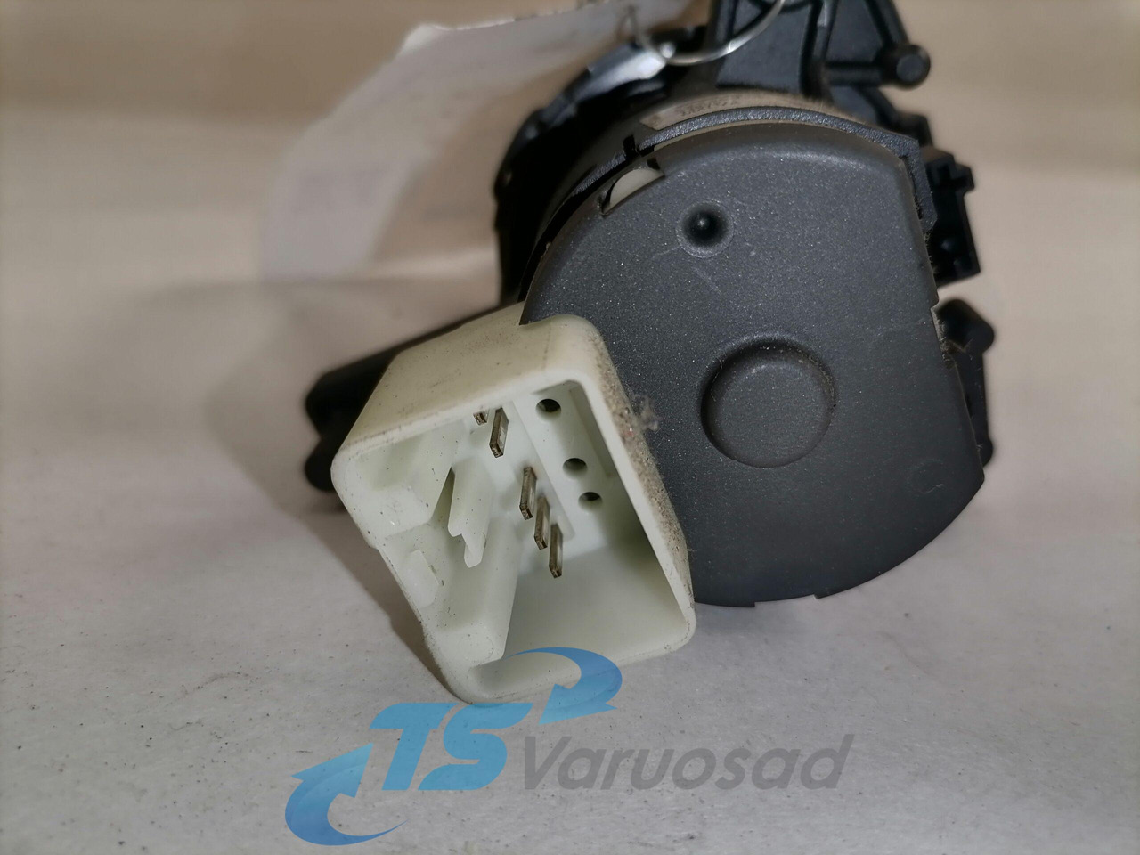 Volvo Ignition lock 22336369 - דלת וחלקים עבור משאית: תמונה 2 Volvo Ignition lock 22336369 - דלת וחלקים עבור משאית: תמונה 2