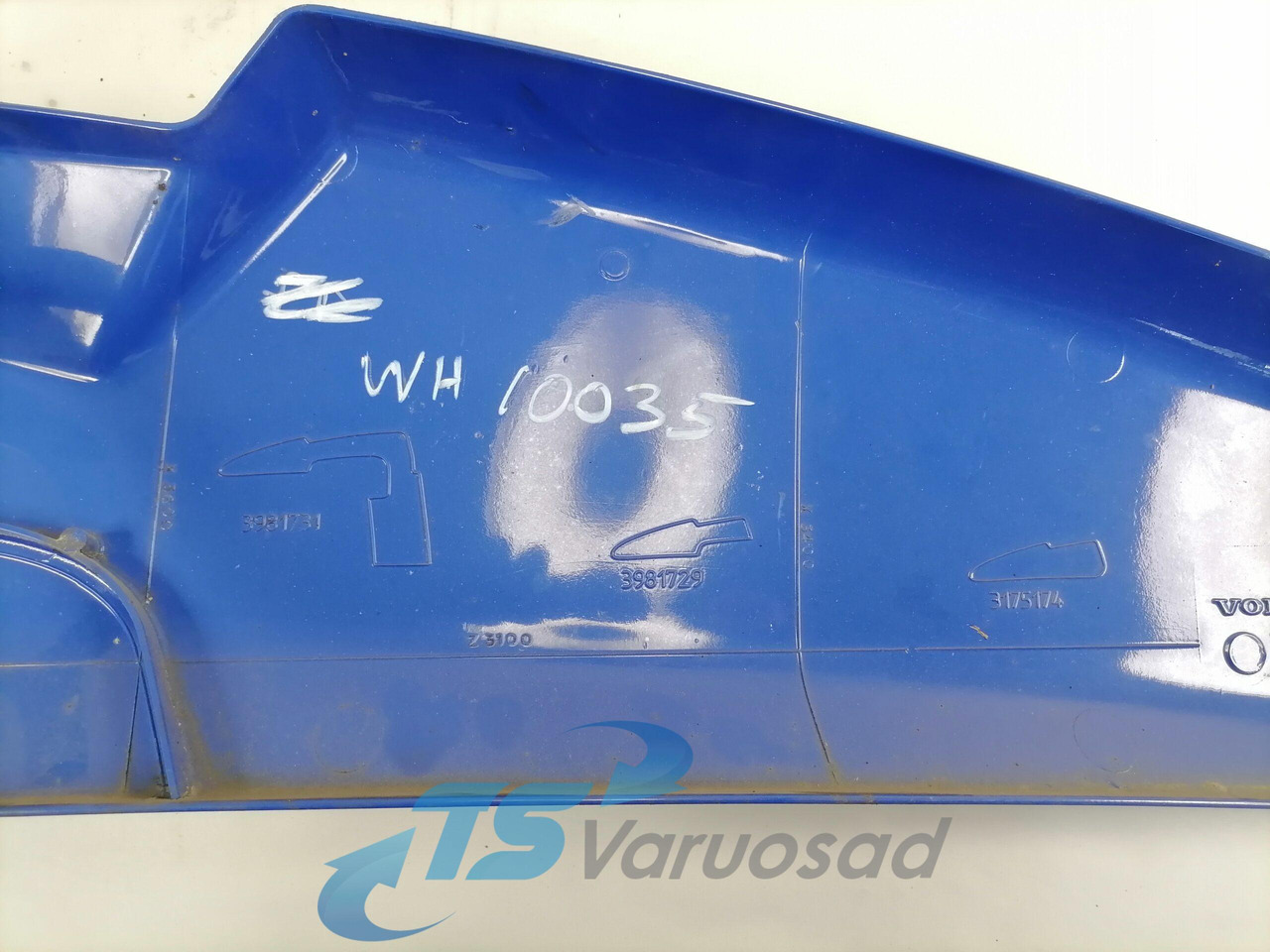 Volvo Kabiini tuulesuunaja, ülemine vasak 3175174 - אווירודינמיקה/ ספוילר עבור משאית: תמונה 2 Volvo Kabiini tuulesuunaja, ülemine vasak 3175174 - אווירודינמיקה/ ספוילר עבור משאית: תמונה 2