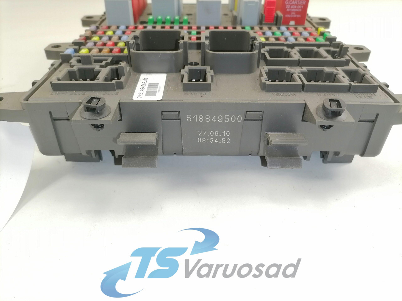 Volvo Kaitsmepaneel 7421464562 - נתיך עבור משאית: תמונה 2 Volvo Kaitsmepaneel 7421464562 - נתיך עבור משאית: תמונה 2