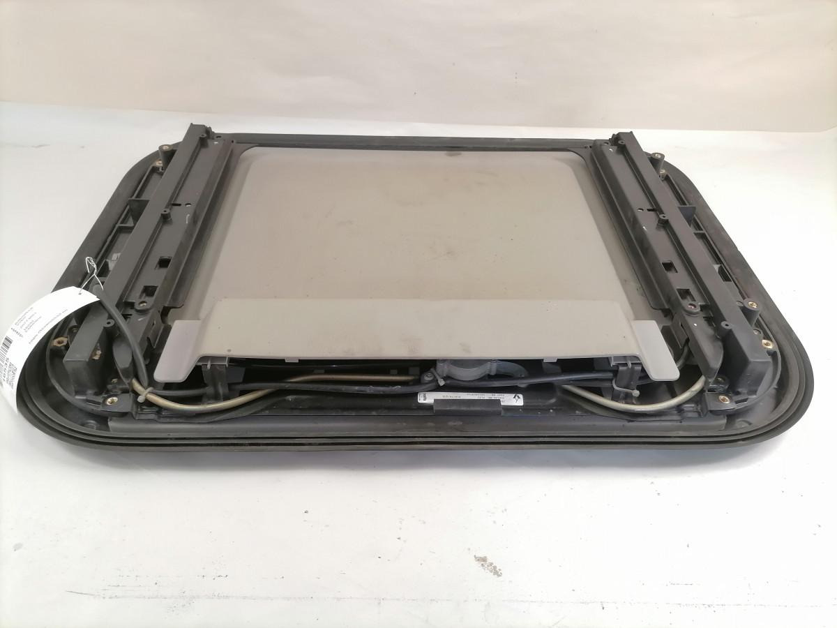 Volvo Katuseluuk 20773661 - חלק אוניברסלי עבור משאית: תמונה 5 Volvo Katuseluuk 20773661 - חלק אוניברסלי עבור משאית: תמונה 5