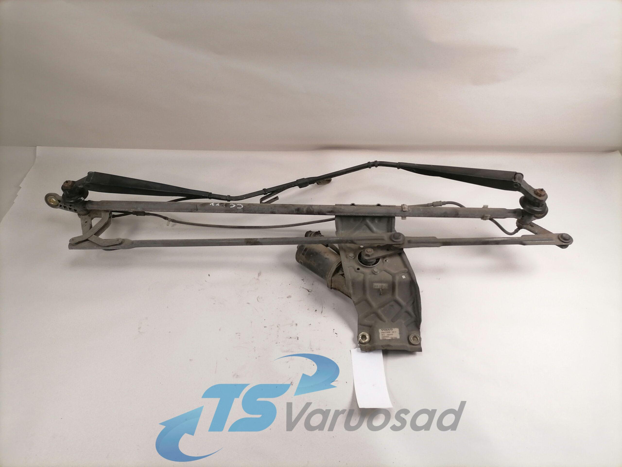 Volvo Klaasipuhasti raam 20517438 - מגב עבור משאית: תמונה 1 Volvo Klaasipuhasti raam 20517438 - מגב עבור משאית: תמונה 1