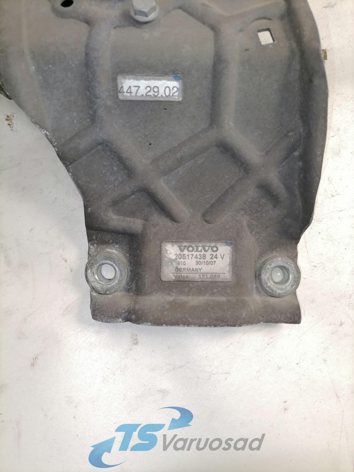 Volvo Klaasipuhasti raam 20517438 - מגב עבור משאית: תמונה 5 Volvo Klaasipuhasti raam 20517438 - מגב עבור משאית: תמונה 5