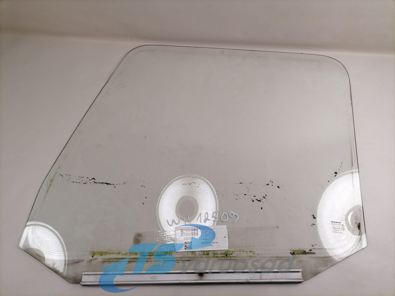 Volvo Küljeklaas, parem 8140913 - חלון וחלקים עבור משאית: תמונה 2 Volvo Küljeklaas, parem 8140913 - חלון וחלקים עבור משאית: תמונה 2