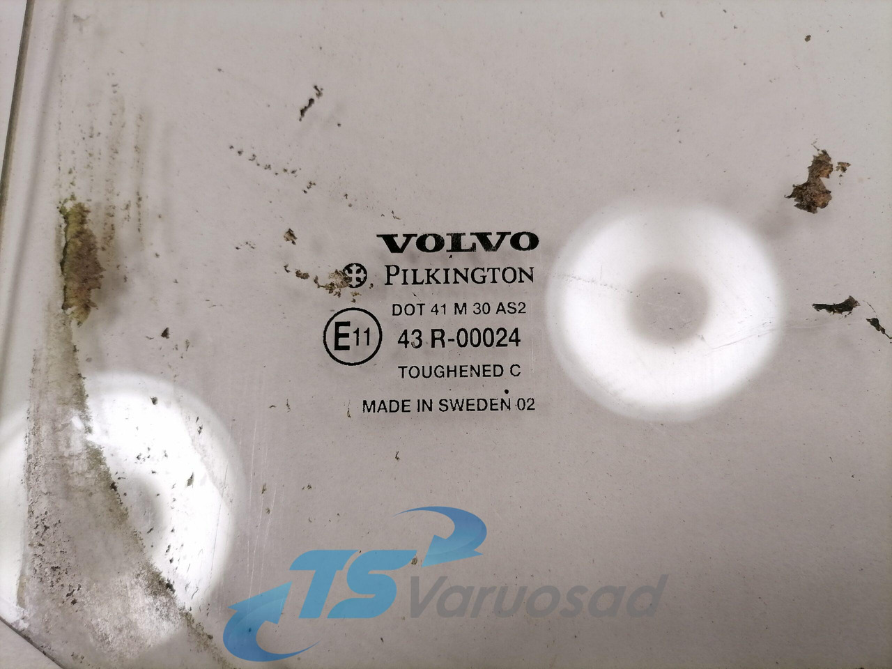 Volvo Küljeklaas, parem 8140913 - חלון וחלקים עבור משאית: תמונה 3 Volvo Küljeklaas, parem 8140913 - חלון וחלקים עבור משאית: תמונה 3