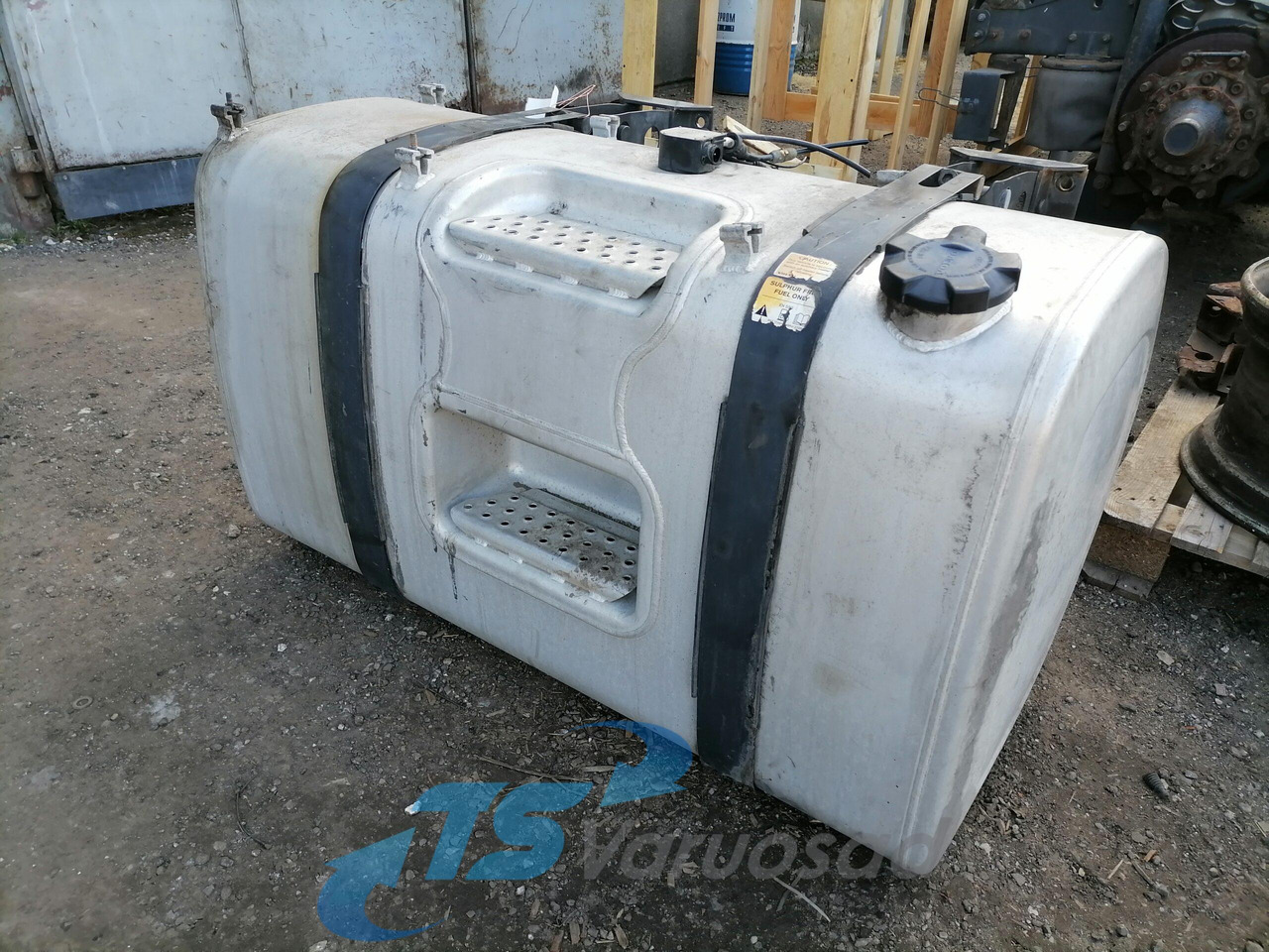 Volvo Kütusepaak 480L 21335677 - מכל דלק עבור משאית: תמונה 1 Volvo Kütusepaak 480L 21335677 - מכל דלק עבור משאית: תמונה 1