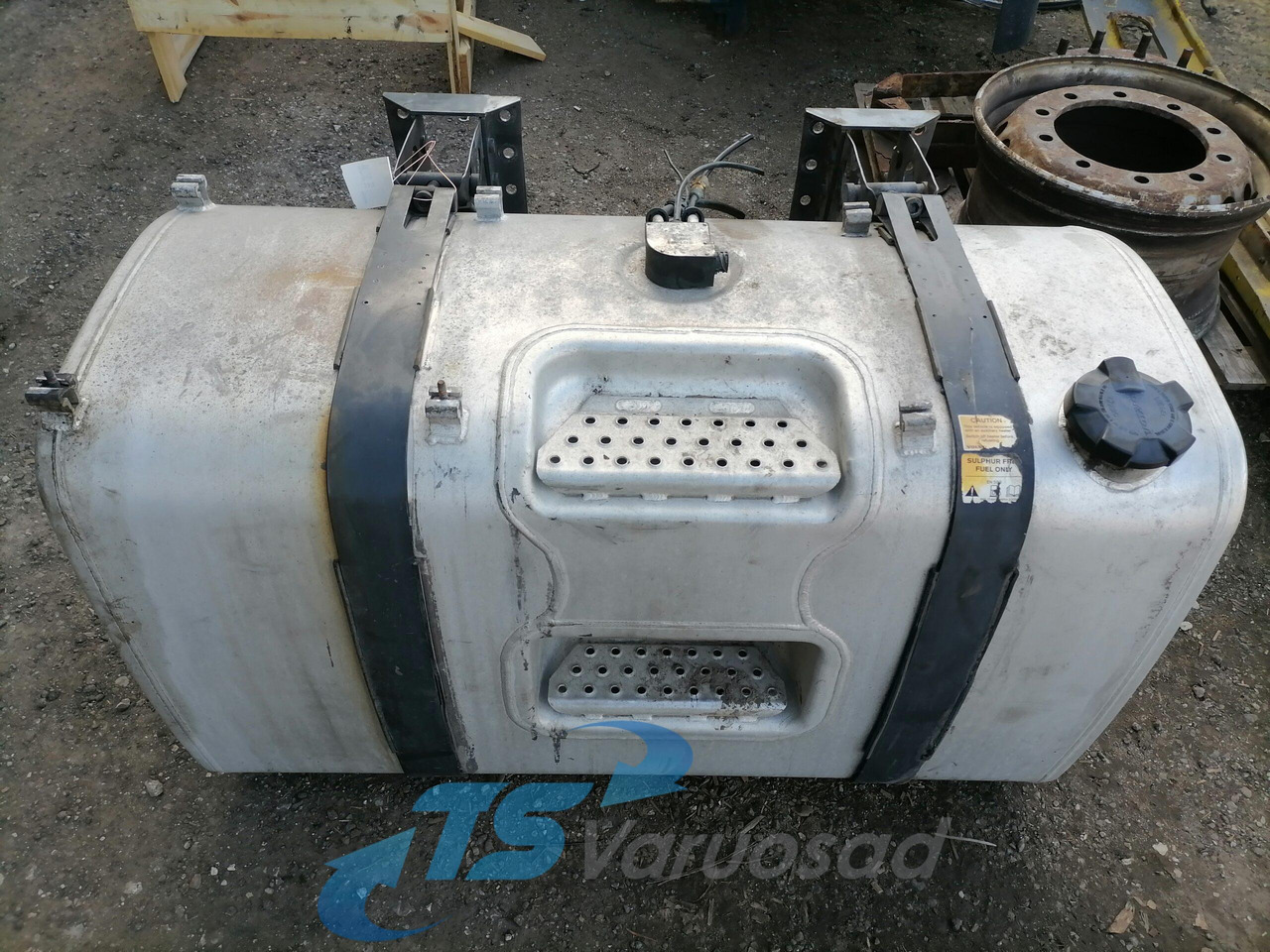 Volvo Kütusepaak 480L 21335677 - מכל דלק עבור משאית: תמונה 3 Volvo Kütusepaak 480L 21335677 - מכל דלק עבור משאית: תמונה 3