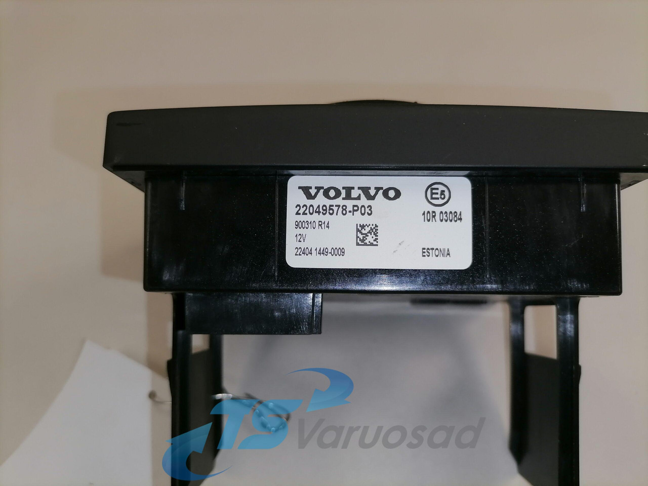 Volvo Lüliti, salongi valgustus 22049578 - תא עבור משאית: תמונה 3 Volvo Lüliti, salongi valgustus 22049578 - תא עבור משאית: תמונה 3