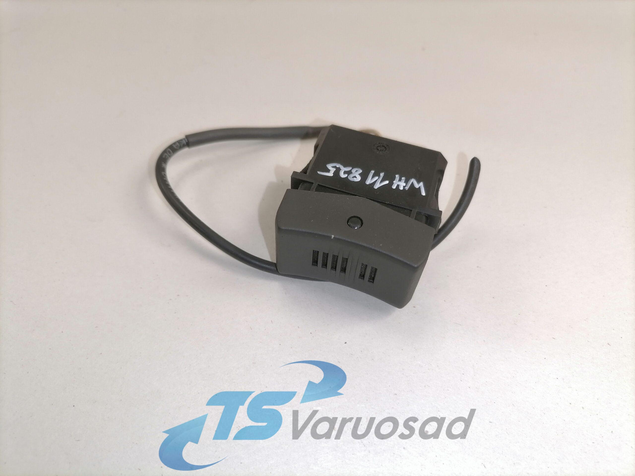 Volvo Mikrofon 21371086 - מערכת חשמל עבור משאית: תמונה 1 Volvo Mikrofon 21371086 - מערכת חשמל עבור משאית: תמונה 1