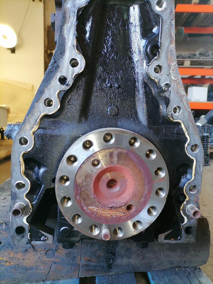 מנוע וחלקים עבור משאית Volvo Mootoriplokk Volvo D12D460 8170120: תמונה 7