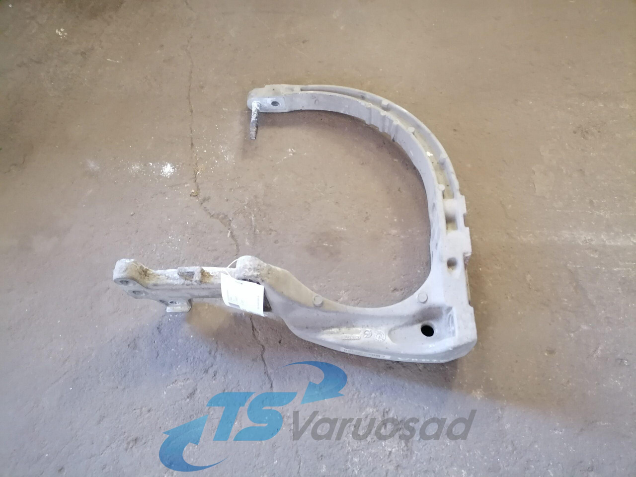 Volvo Muffler carrier 21638271 - עמם-פליטה עבור משאית: תמונה 1 Volvo Muffler carrier 21638271 - עמם-פליטה עבור משאית: תמונה 1