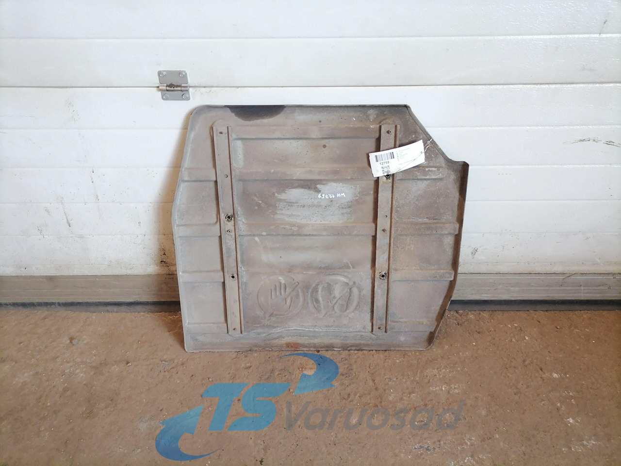 Volvo Muffler cover 21638275 - עמם-פליטה עבור משאית: תמונה 2 Volvo Muffler cover 21638275 - עמם-פליטה עבור משאית: תמונה 2