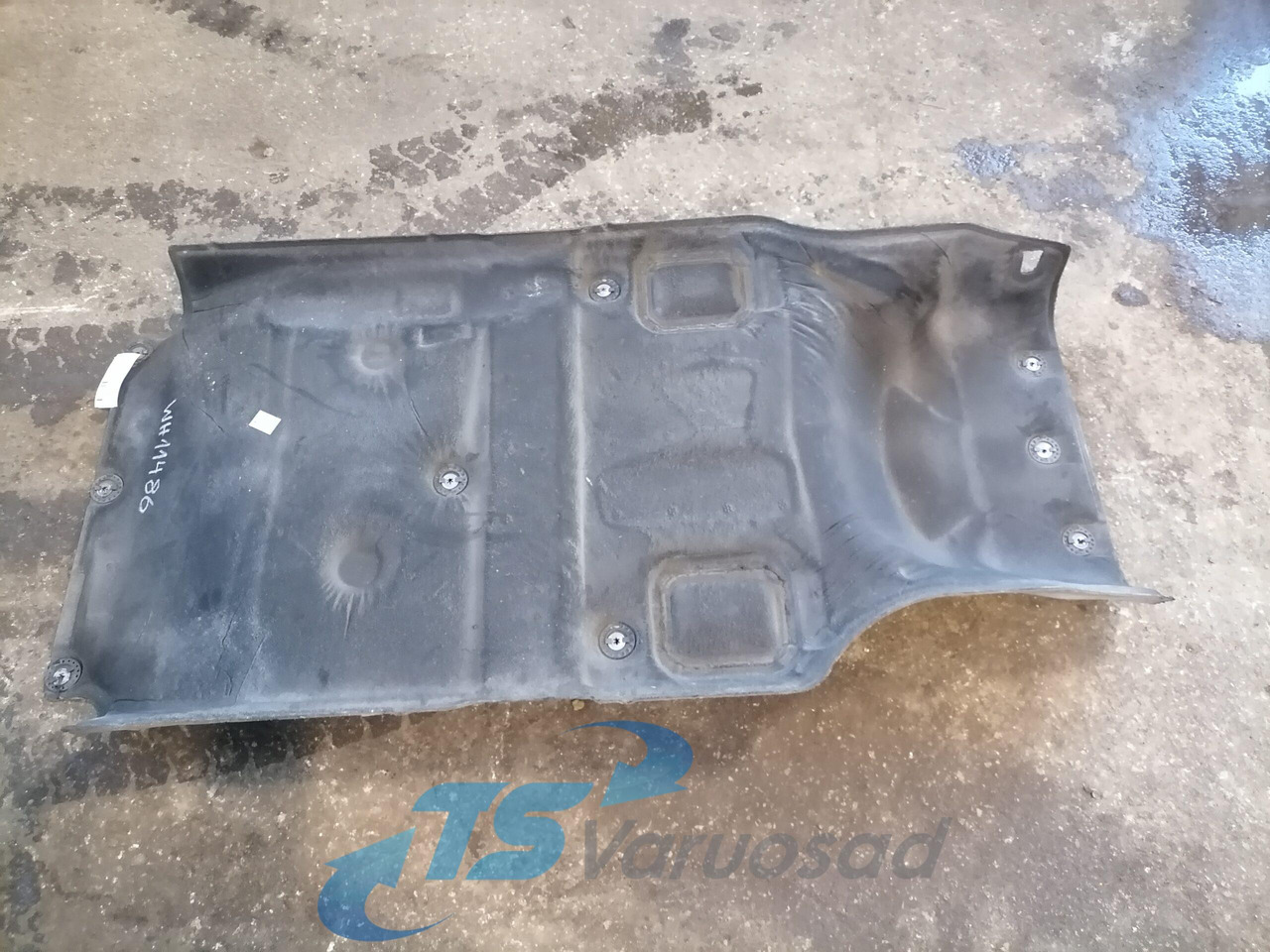 חלק אוניברסלי עבור משאית Volvo Noise reduction mat under the cab 21143655: תמונה 6 חלק אוניברסלי עבור משאית Volvo Noise reduction mat under the cab 21143655: תמונה 6