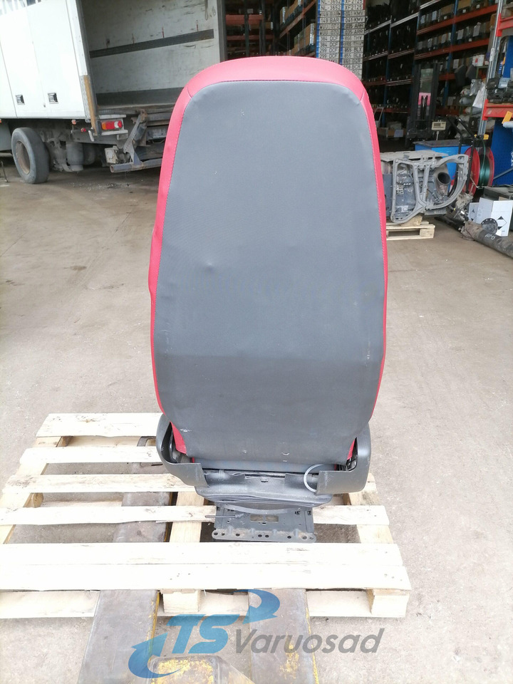 Volvo Passenger seat 82201647 - מושב עבור משאית: תמונה 4 Volvo Passenger seat 82201647 - מושב עבור משאית: תמונה 4