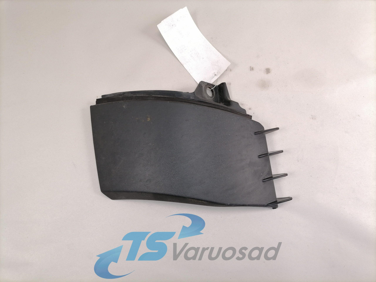 Volvo Plastikdetail 82835601 - אווירודינמיקה/ ספוילר עבור משאית: תמונה 1 Volvo Plastikdetail 82835601 - אווירודינמיקה/ ספוילר עבור משאית: תמונה 1