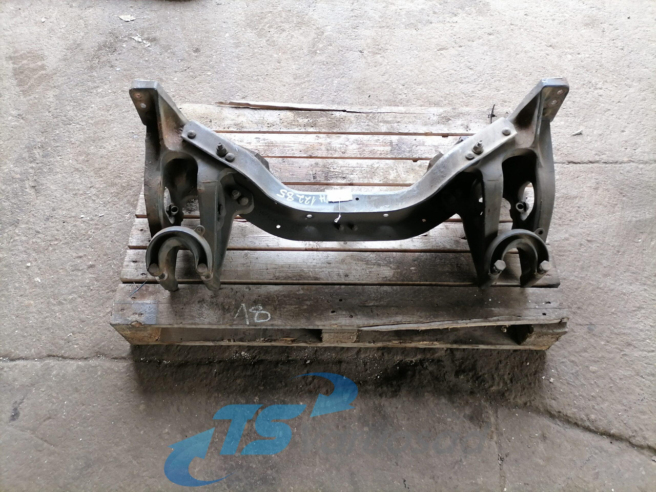 Volvo Raami vahetala 3180098 - מסגרת/ שלדה עבור משאית: תמונה 1 Volvo Raami vahetala 3180098 - מסגרת/ שלדה עבור משאית: תמונה 1