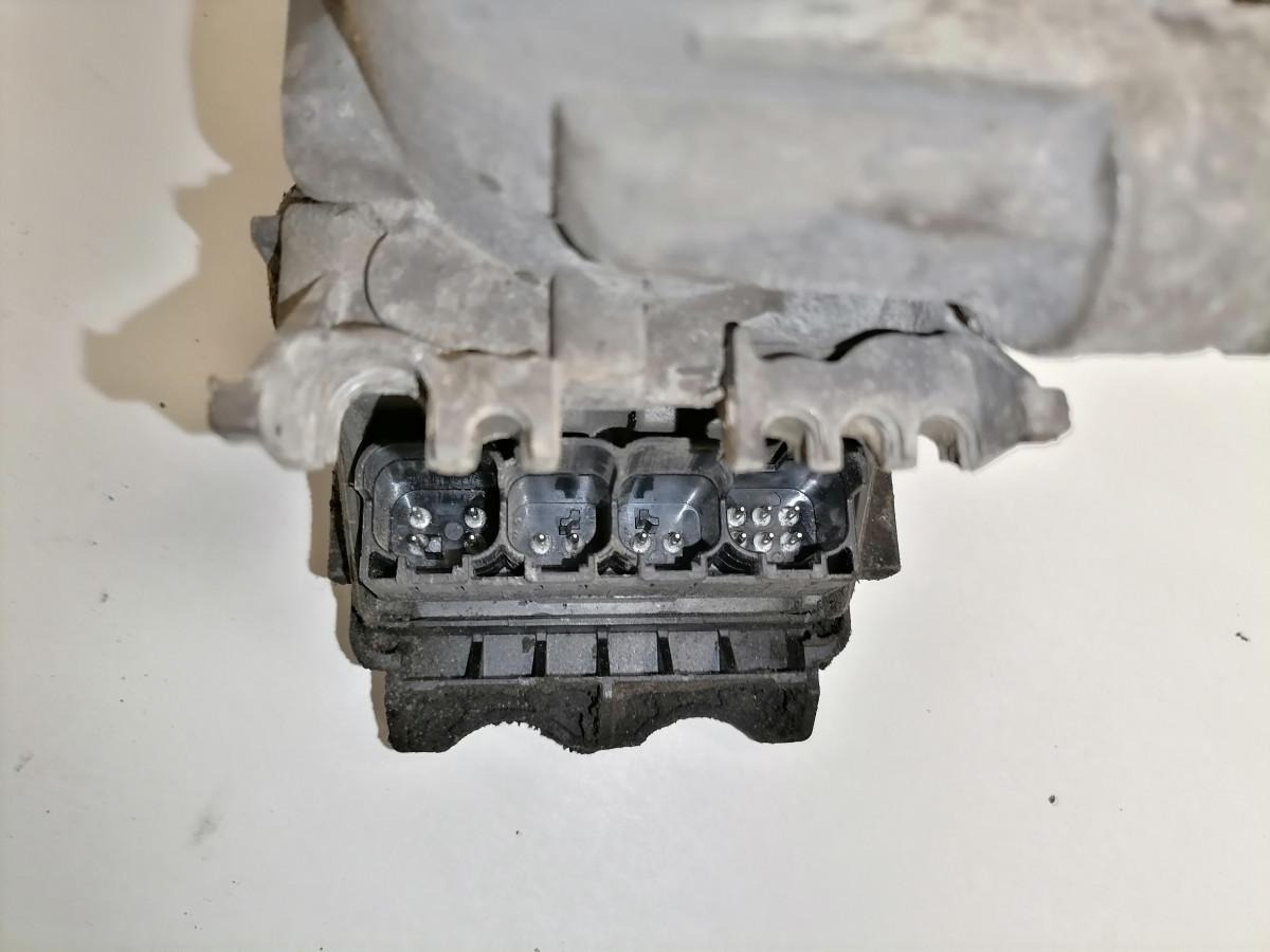 Volvo Rear axel brake pressure control valve 21114975 - שסתום בלמים עבור משאית: תמונה 4 Volvo Rear axel brake pressure control valve 21114975 - שסתום בלמים עבור משאית: תמונה 4