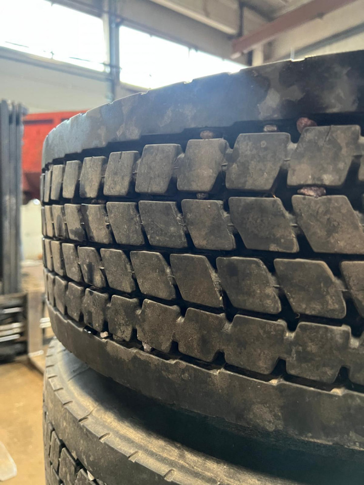 Volvo Sailun S637+ 285/70 R19,5 28570R195 - גלגלים וצמיגים עבור משאית: תמונה 3 Volvo Sailun S637+ 285/70 R19,5 28570R195 - גלגלים וצמיגים עבור משאית: תמונה 3