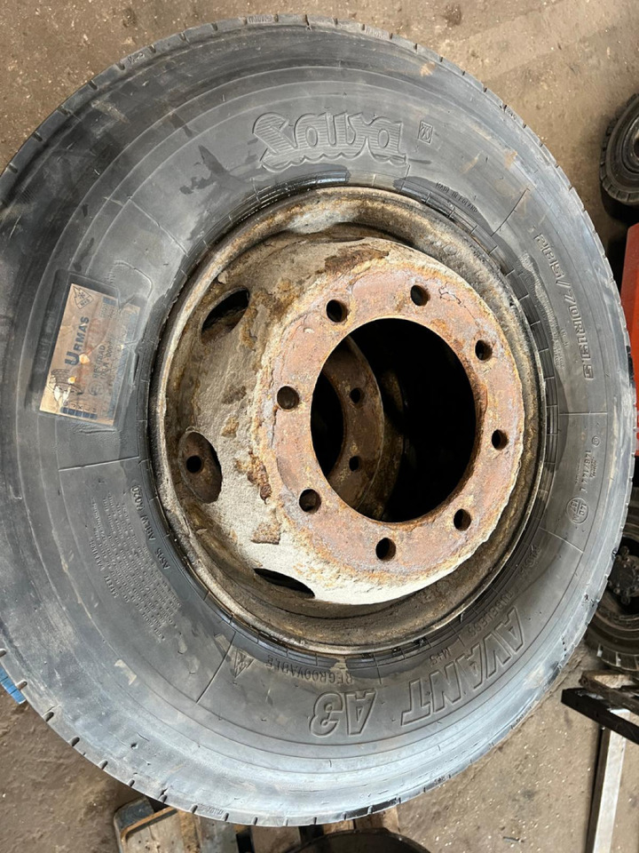 Volvo Sava avant A3 285/70R19.5 28570R195 - גלגלים וצמיגים עבור משאית: תמונה 4 Volvo Sava avant A3 285/70R19.5 28570R195 - גלגלים וצמיגים עבור משאית: תמונה 4