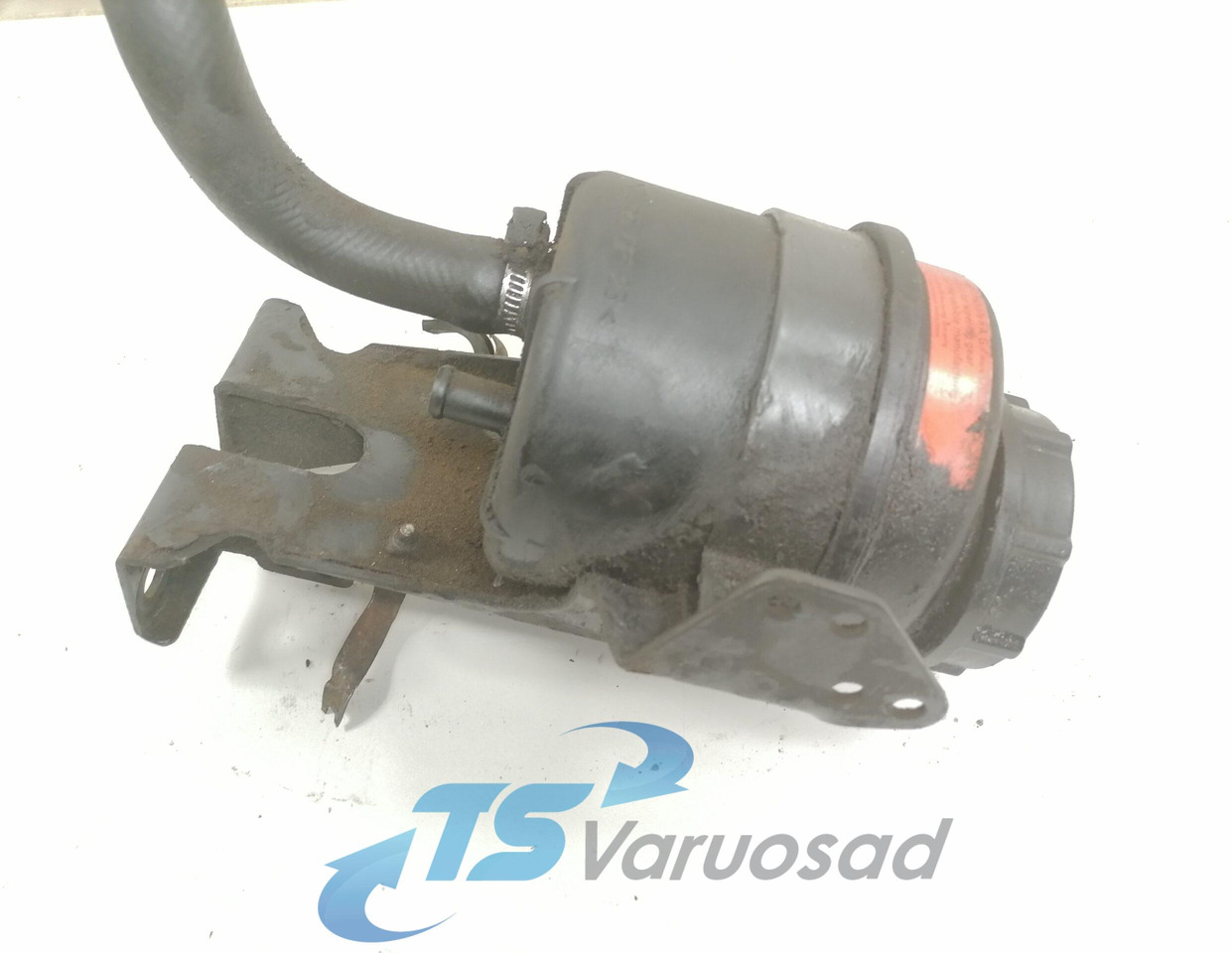 Volvo Steering oil tank+ bracket 20495075 - צינור היגוי עבור משאית: תמונה 1 Volvo Steering oil tank+ bracket 20495075 - צינור היגוי עבור משאית: תמונה 1