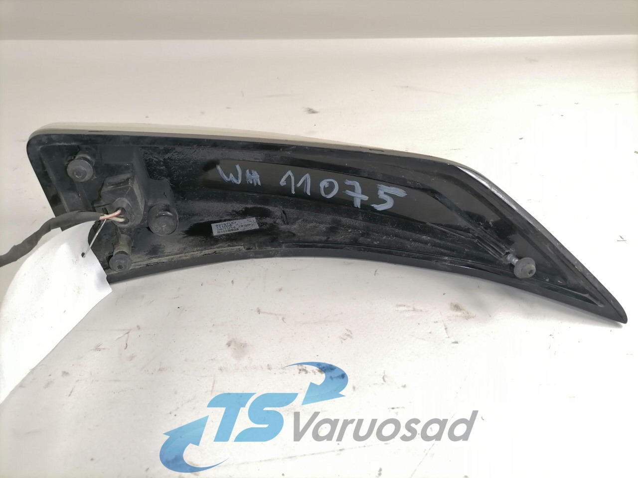 Volvo Suunatuli 82151157 - אורות/ תאורה עבור משאית: תמונה 2 Volvo Suunatuli 82151157 - אורות/ תאורה עבור משאית: תמונה 2