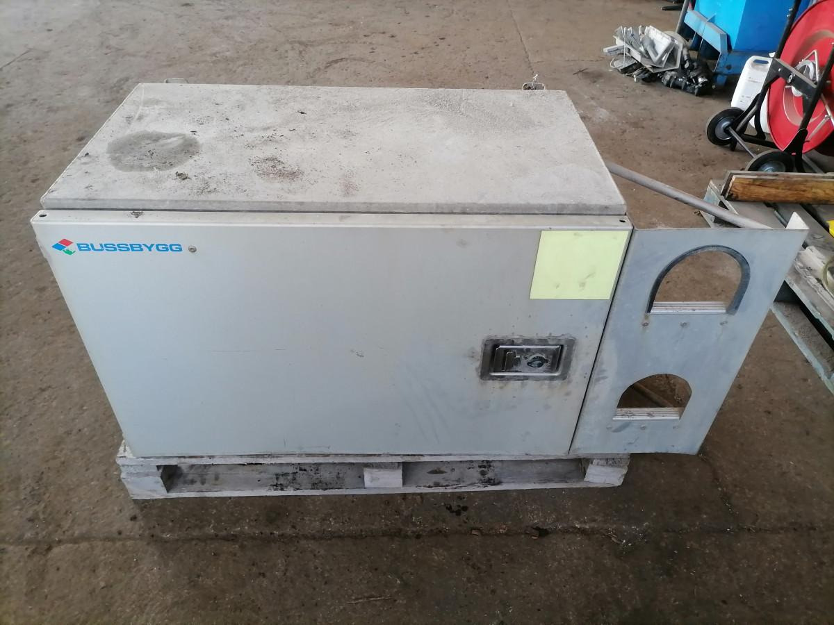 Volvo Tool box - חלק אוניברסלי עבור משאית: תמונה 2 Volvo Tool box - חלק אוניברסלי עבור משאית: תמונה 2