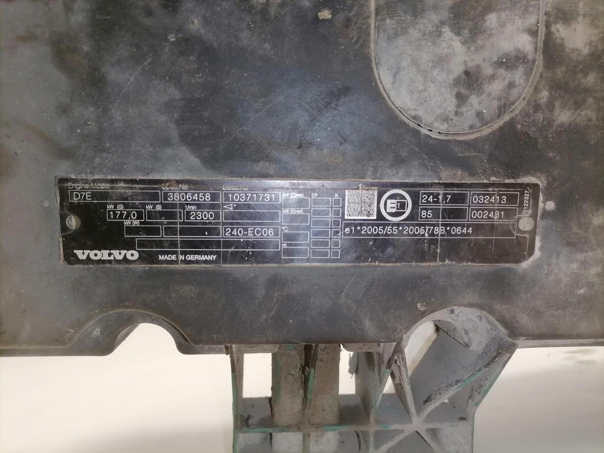 Volvo Valve cover 21002531 - ראש צילינדר עבור משאית: תמונה 5 Volvo Valve cover 21002531 - ראש צילינדר עבור משאית: תמונה 5