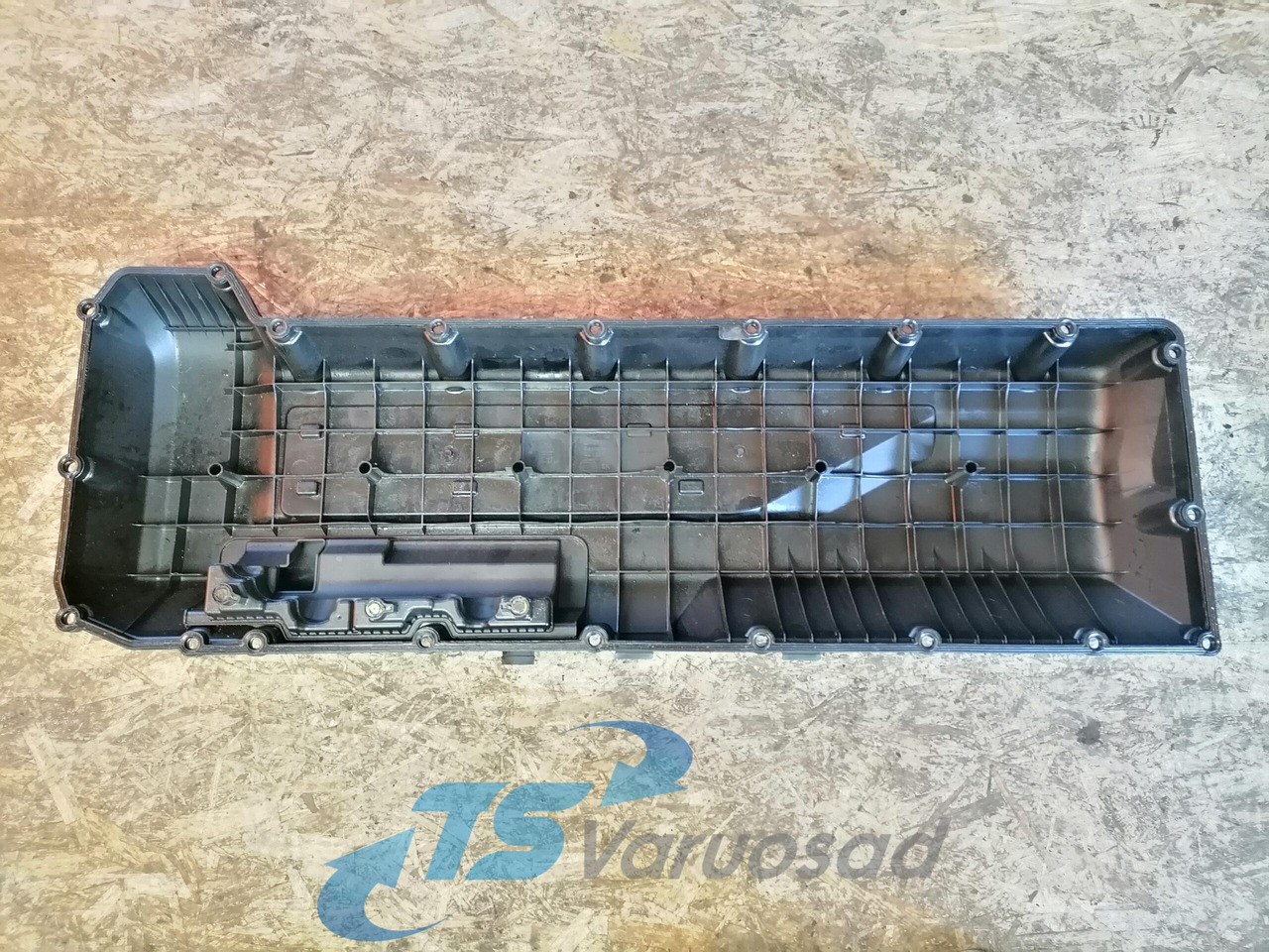 Volvo Valve cover 21627156 - ראש צילינדר עבור משאית: תמונה 3 Volvo Valve cover 21627156 - ראש צילינדר עבור משאית: תמונה 3