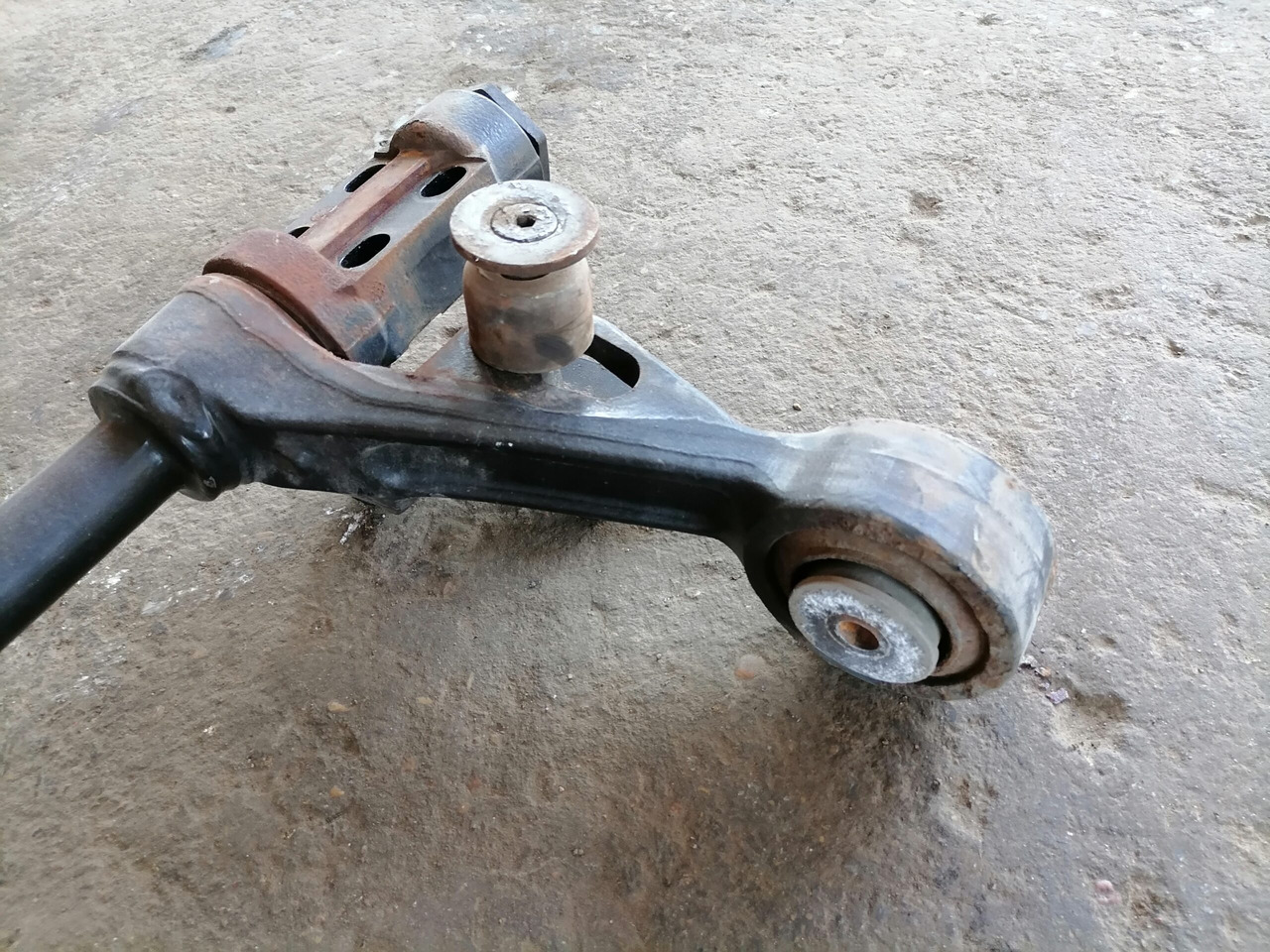 Volvo Volvo FH kabiini torsioonvarras 3198853 - מתלה תא עבור משאית: תמונה 3 Volvo Volvo FH kabiini torsioonvarras 3198853 - מתלה תא עבור משאית: תמונה 3