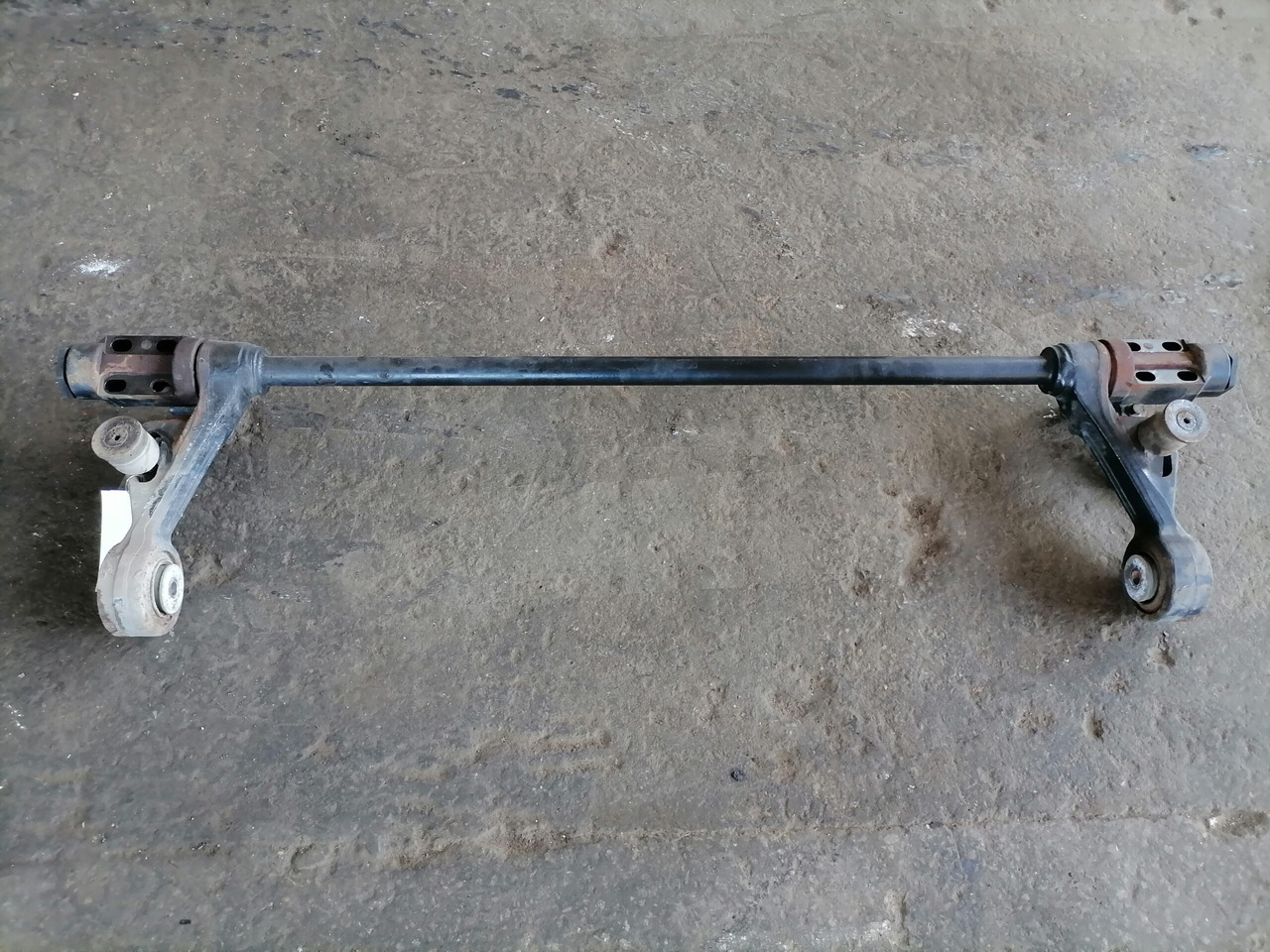 Volvo Volvo FH kabiini torsioonvarras 3198853 - מתלה תא עבור משאית: תמונה 2 Volvo Volvo FH kabiini torsioonvarras 3198853 - מתלה תא עבור משאית: תמונה 2