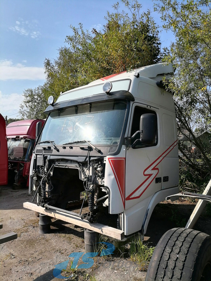 Volvo Volvo kabiin 3091788 - תא ופנים הרכב עבור משאית: תמונה 4 Volvo Volvo kabiin 3091788 - תא ופנים הרכב עבור משאית: תמונה 4