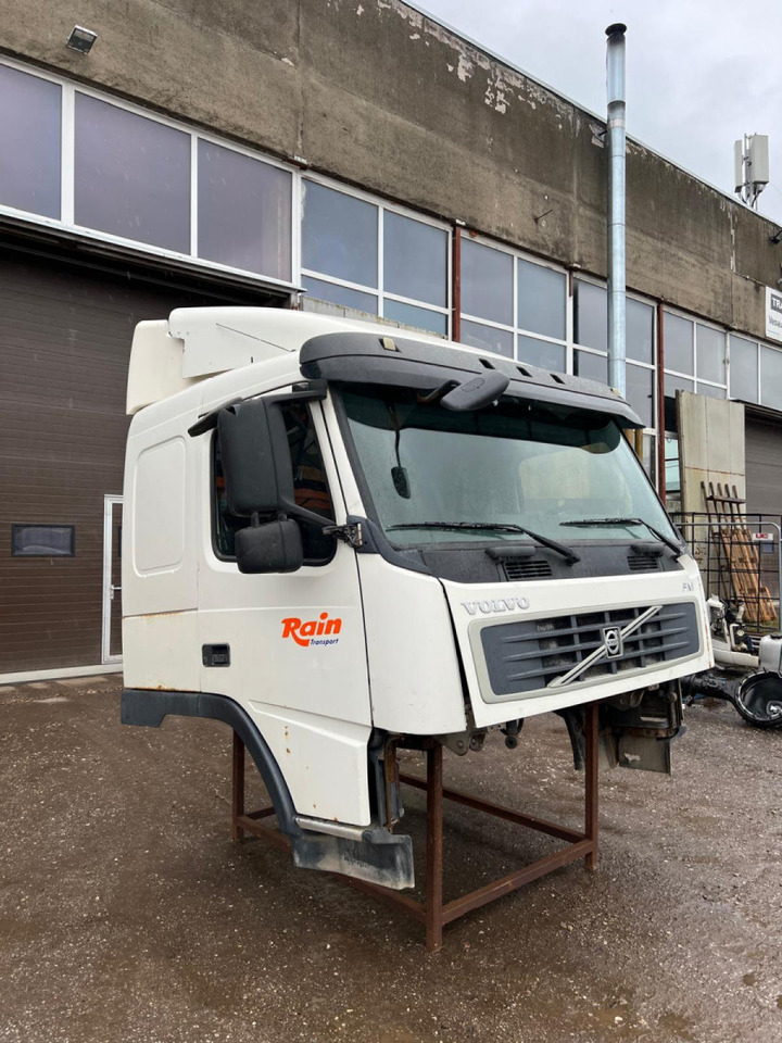 Volvo Volvo kabiin 85103669 - תא ופנים הרכב עבור משאית: תמונה 2 Volvo Volvo kabiin 85103669 - תא ופנים הרכב עבור משאית: תמונה 2