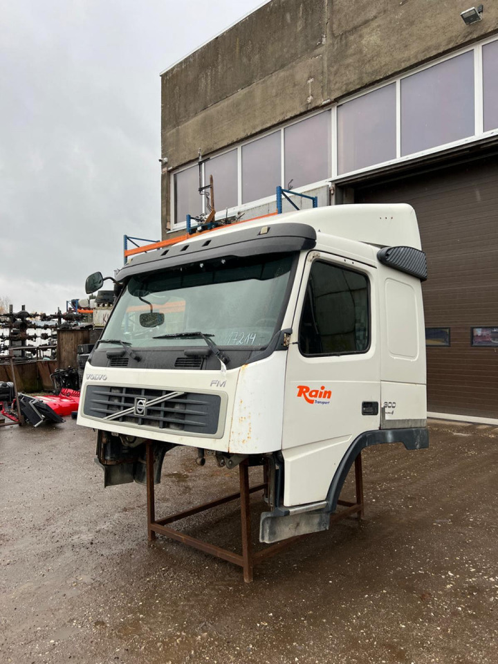 Volvo Volvo kabiin 85103669 - תא ופנים הרכב עבור משאית: תמונה 1 Volvo Volvo kabiin 85103669 - תא ופנים הרכב עבור משאית: תמונה 1