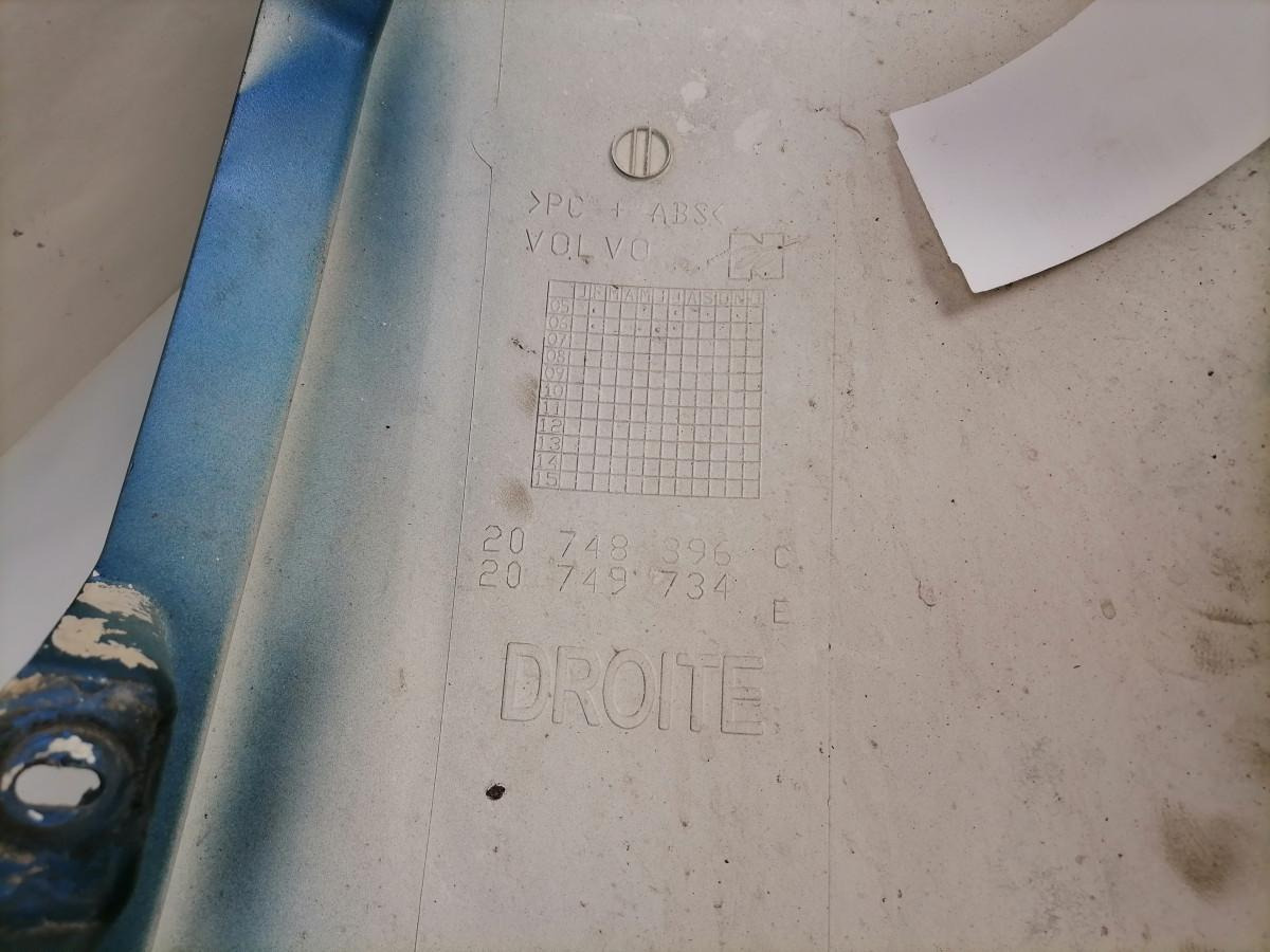 Volvo Volvo kabiini nurgapõsk, parem 20748396 - גריל עבור משאית: תמונה 5 Volvo Volvo kabiini nurgapõsk, parem 20748396 - גריל עבור משאית: תמונה 5