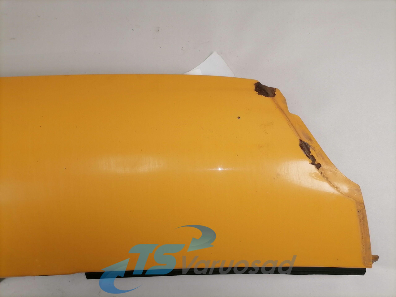 Volvo Volvo kabiini nurgapõsk, vasak 20379175 - גריל עבור משאית: תמונה 3 Volvo Volvo kabiini nurgapõsk, vasak 20379175 - גריל עבור משאית: תמונה 3