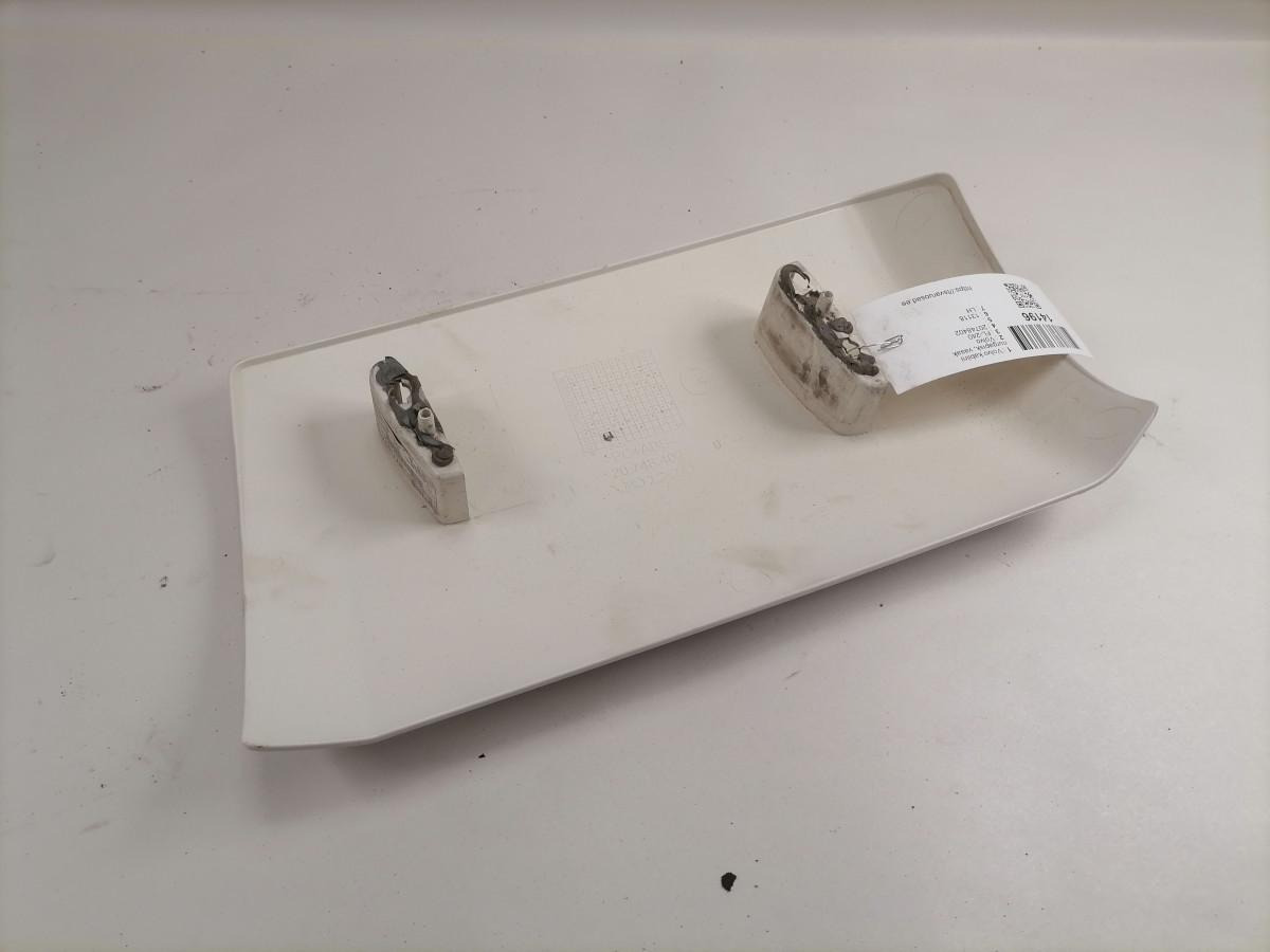 Volvo Volvo kabiini nurgapõsk, vasak 20748402 - גריל עבור משאית: תמונה 3 Volvo Volvo kabiini nurgapõsk, vasak 20748402 - גריל עבור משאית: תמונה 3