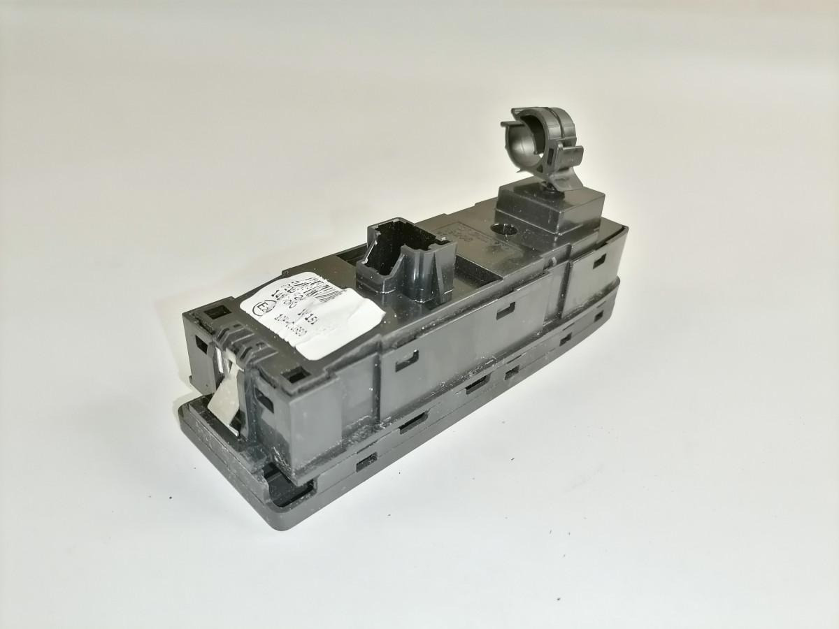 Volvo Volvo lüliti, aknatõstuk 22154240 - תא עבור משאית: תמונה 3 Volvo Volvo lüliti, aknatõstuk 22154240 - תא עבור משאית: תמונה 3