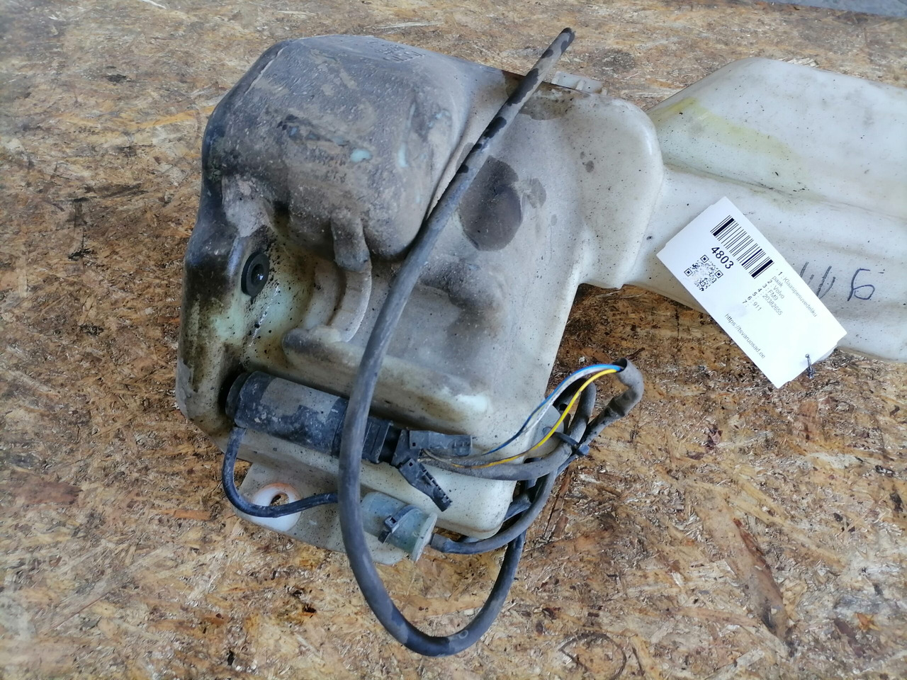 Volvo Windscreen washer fluid tank 20382655 - מגב עבור משאית: תמונה 3 Volvo Windscreen washer fluid tank 20382655 - מגב עבור משאית: תמונה 3