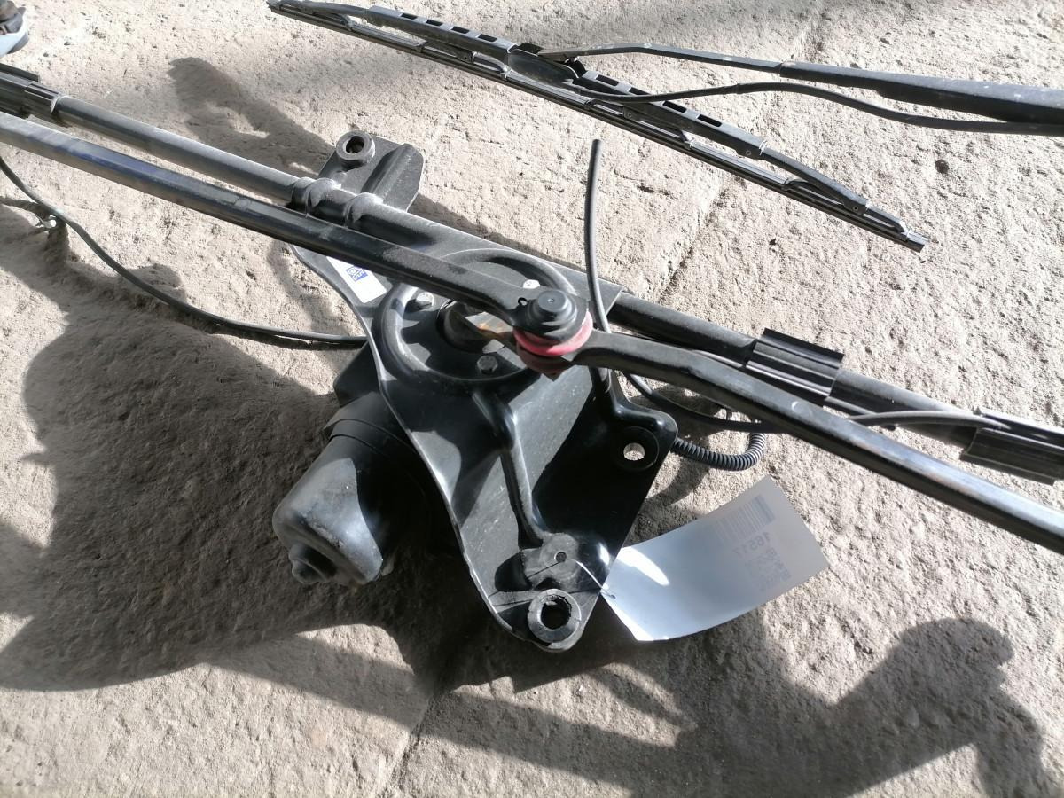 Volvo Wiper frame 688044 - מגב עבור משאית: תמונה 3 Volvo Wiper frame 688044 - מגב עבור משאית: תמונה 3