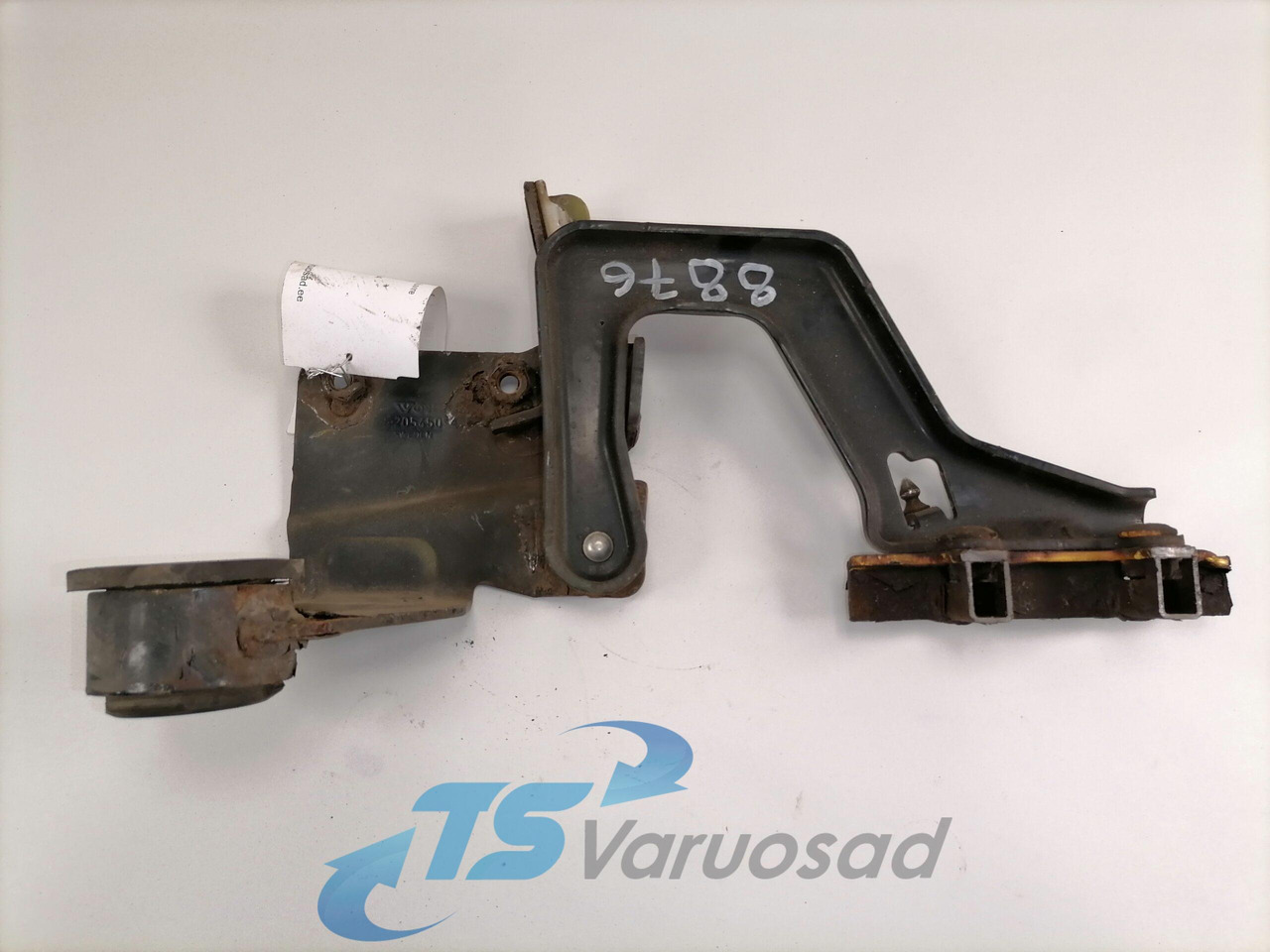 Volvo lower grille carrier hinge 20545094 - גריל עבור משאית: תמונה 4 Volvo lower grille carrier hinge 20545094 - גריל עבור משאית: תמונה 4