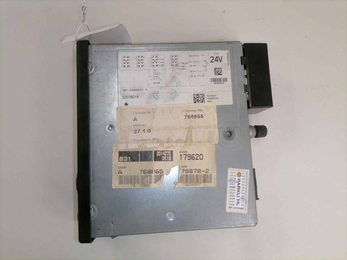 Volvo tachograph 22076018 - טכוגרף עבור משאית: תמונה 4 Volvo tachograph 22076018 - טכוגרף עבור משאית: תמונה 4