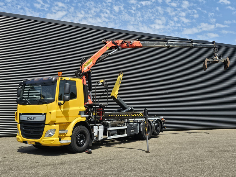 DAF CF 330 6x2-4 / PALFINGER CRANE + HOOKLIFT - משאית הרמת וו, משאית מנוף: תמונה 1 DAF CF 330 6x2-4 / PALFINGER CRANE + HOOKLIFT - משאית הרמת וו, משאית מנוף: תמונה 1
