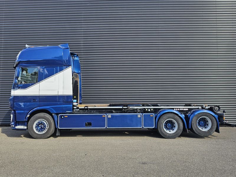 DAF XF 530 SSC 6x2 VDL HOOKLIFT 660 cm - משאית הרמת וו: תמונה 4 DAF XF 530 SSC 6x2 VDL HOOKLIFT 660 cm - משאית הרמת וו: תמונה 4