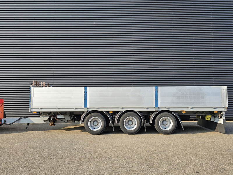 Fynkar K324T / 3 AXLE / TWIST-LOCKS / 2 X LIFT AXLE - קרון נגרר צד נופל/ שטוח: תמונה 2 Fynkar K324T / 3 AXLE / TWIST-LOCKS / 2 X LIFT AXLE - קרון נגרר צד נופל/ שטוח: תמונה 2