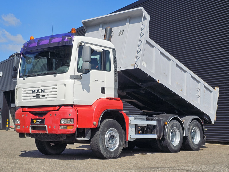 MAN TGA 26.440 / TIPPER - TRACTOR COMBI /6x4 / SPRING / BIG AXLE - מזהיר: תמונה 1 MAN TGA 26.440 / TIPPER - TRACTOR COMBI /6x4 / SPRING / BIG AXLE - מזהיר: תמונה 1