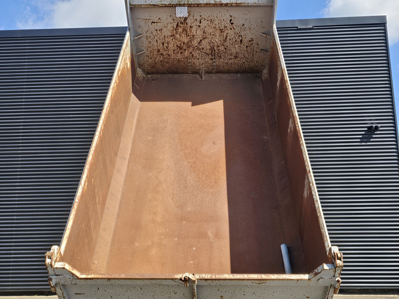 MAN TGA 26.440 / TIPPER - TRACTOR COMBI /6x4 / SPRING / BIG AXLE - מזהיר: תמונה 3 MAN TGA 26.440 / TIPPER - TRACTOR COMBI /6x4 / SPRING / BIG AXLE - מזהיר: תמונה 3