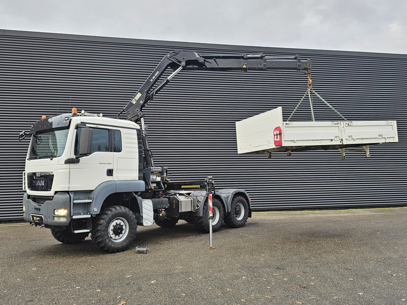 MAN TGS 26.480 6x6 / HIAB CRANE / TRACTOR + BOX TRUCK - משאית מנוף: תמונה 1 MAN TGS 26.480 6x6 / HIAB CRANE / TRACTOR + BOX TRUCK - משאית מנוף: תמונה 1