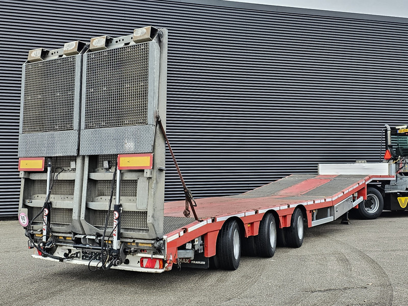 Max Trailer 3 x steering axle / hydraulic ramp / hydraulic bed - סמיטריילר עם מטען נמוך: תמונה 4 Max Trailer 3 x steering axle / hydraulic ramp / hydraulic bed - סמיטריילר עם מטען נמוך: תמונה 4