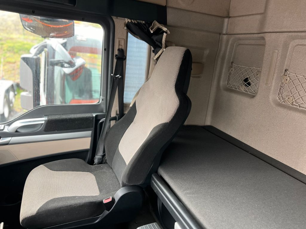 MAN 26.460 6X2 Retarder Klima Navigation guter Zust. MAN 26.460 6X2 Retarder Klima Navigation guter Zust. - משאית הרמת וו: תמונה 5 MAN 26.460 6X2 Retarder Klima Navigation guter Zust. MAN 26.460 6X2 Retarder Klima Navigation guter Zust. - משאית הרמת וו: תמונה 5