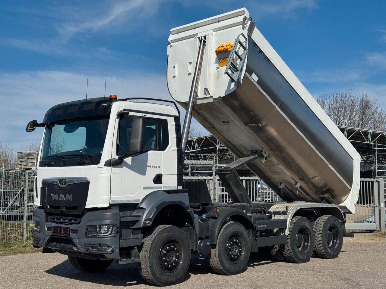 MAN 35.510 TGS Meiller P430 Thermomulde Top Zustand! - מזהיר: תמונה 1 MAN 35.510 TGS Meiller P430 Thermomulde Top Zustand! - מזהיר: תמונה 1