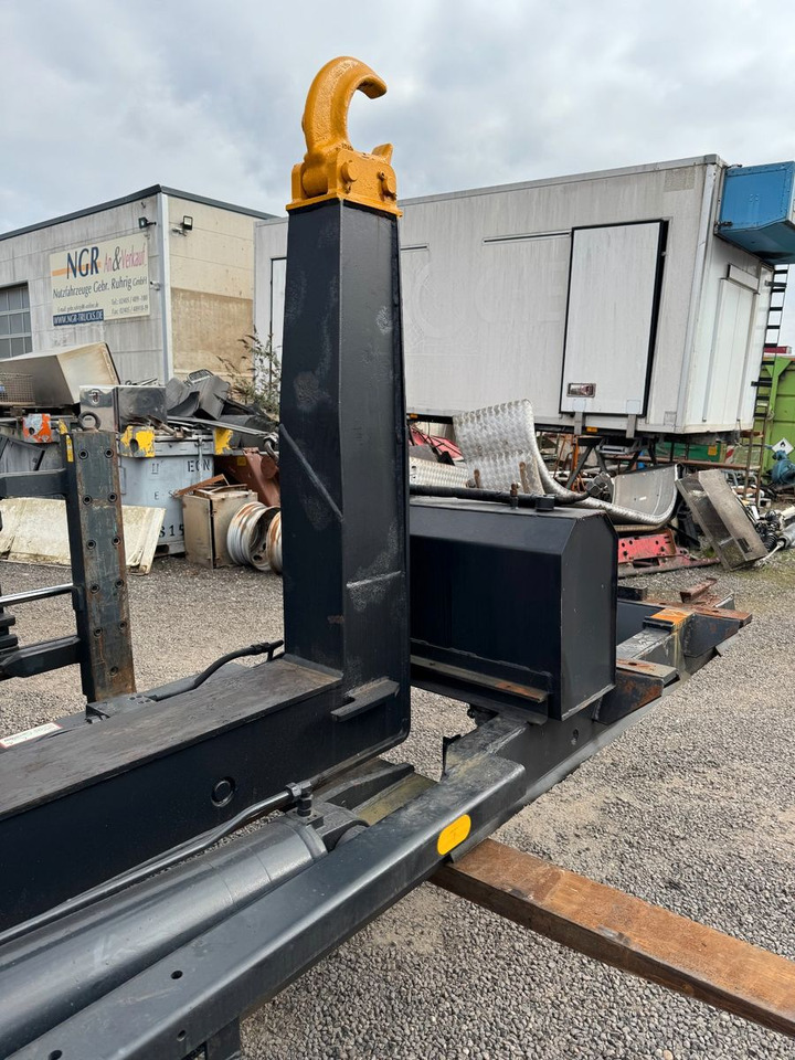 Marell Abrollkipperaufbau 3 Achser - משאית הרמת וו: תמונה 1 Marell Abrollkipperaufbau 3 Achser - משאית הרמת וו: תמונה 1